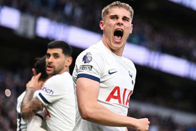 英超熱刺VS水晶宮：范德芬染紅，熱刺紅牌數(shù)居聯(lián)賽前列